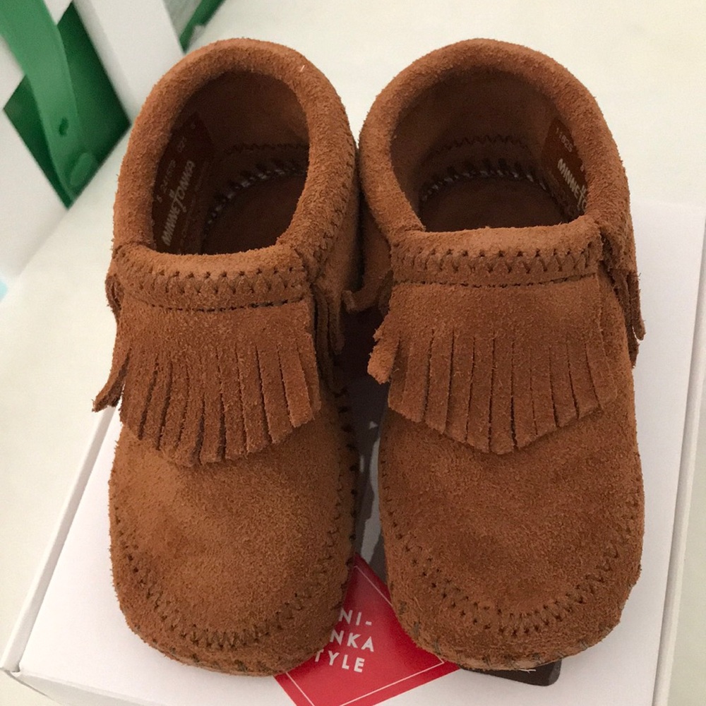 *BRAND NEW* Minnetonka Moccasins
